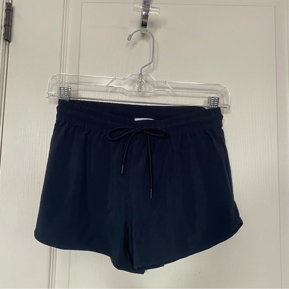 Aritzia TNA Alayli Running Shorts - Picture 1 of 3